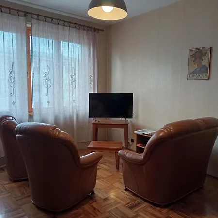 Casa Euro2000 Free Parking Alba (Piedmont)